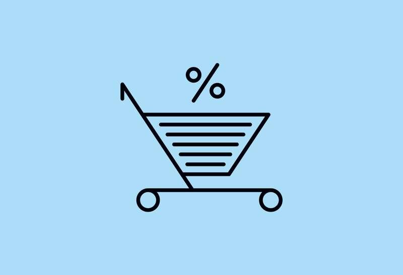 Shopping cart pictogram with % on light blue background | Sandler Group 