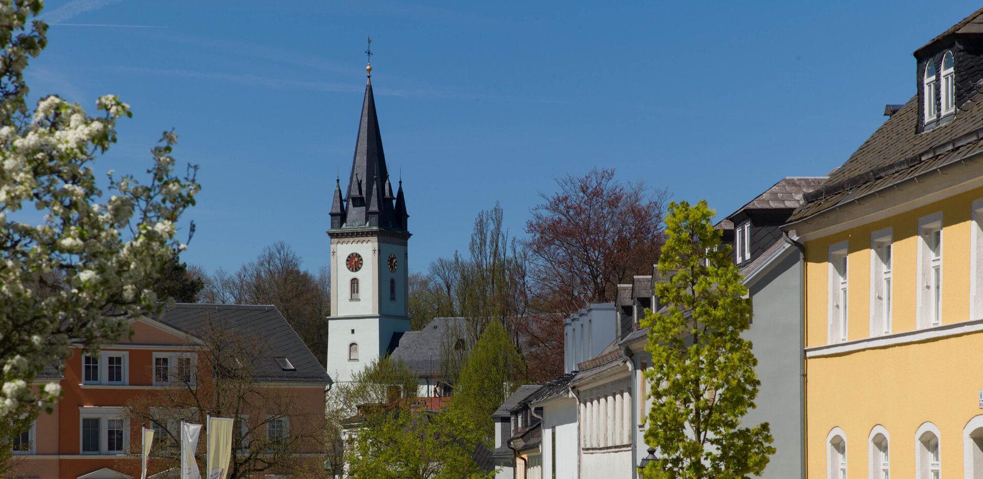Stadt Schwarzenbach mit Kirche | Sandler Group